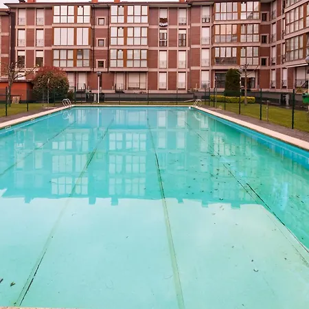 度假居 Piso Con Piscina