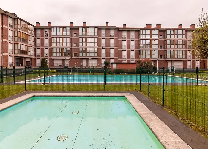 Piso Con Piscina 度假居 Badames